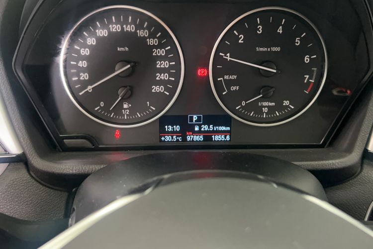 Used BMW X1 2016 sDrive18Li Premium Edition Odometer Close Up