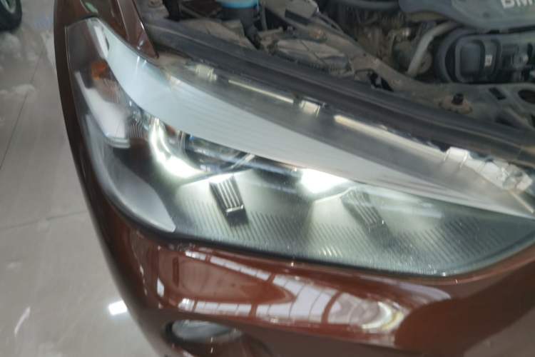 Used BMW X1 2016 sDrive18Li Fashion Model Right Front Headlight
