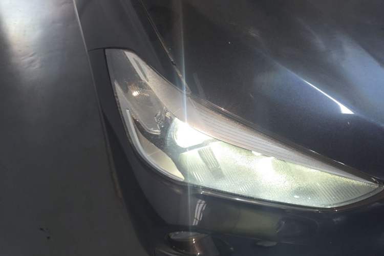 Used BMW X1 2016 sDrive18Li Fashion Model Right Front Headlight