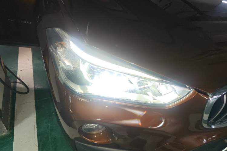 Used BMW X1 2016 sDrive18Li Fashion Model Right Front Headlight