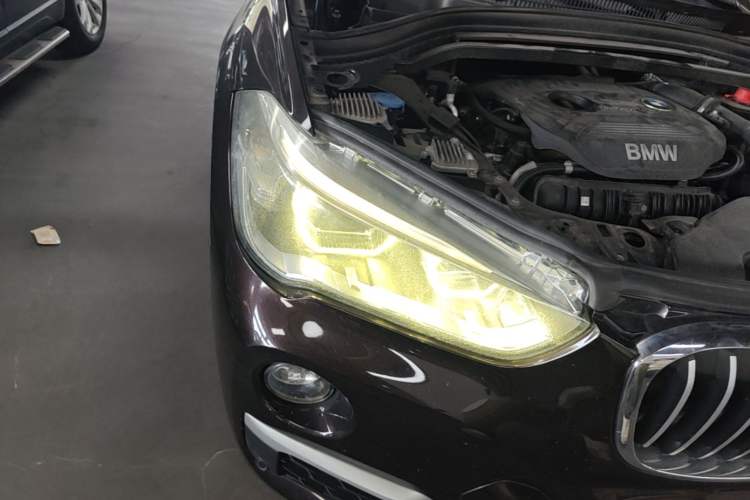 Used BMW X1 2016 sDrive20Li Luxury Model Right Front Headlight
