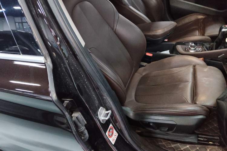 Used BMW X1 2016 sDrive20Li Luxury Model Right Front Seat