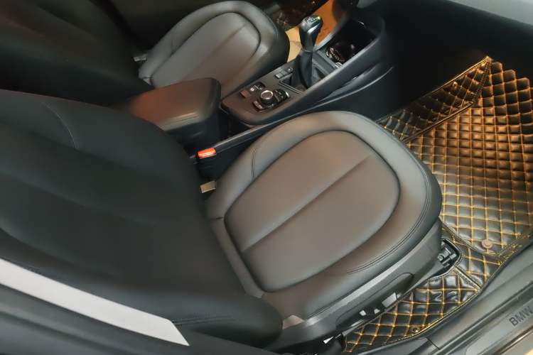 Used BMW X1 2016 sDrive18Li Premium Edition Right Front Seat