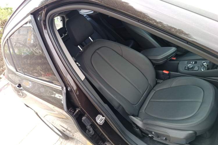 Used BMW X1 2016 sDrive18Li Fashion Model Right Front Seat