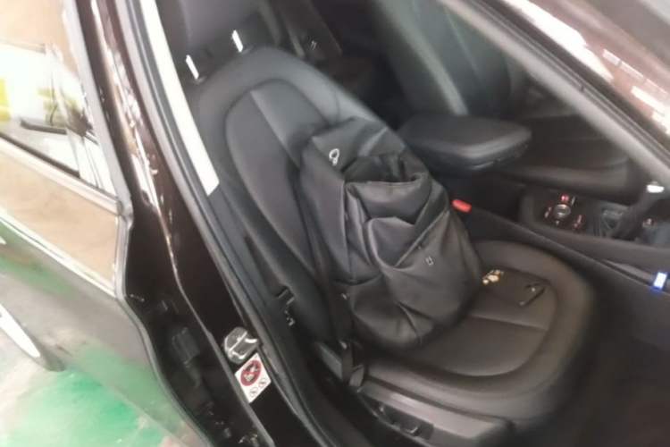 Used BMW X1 2016 sDrive18Li Premium Edition Right Front Seat