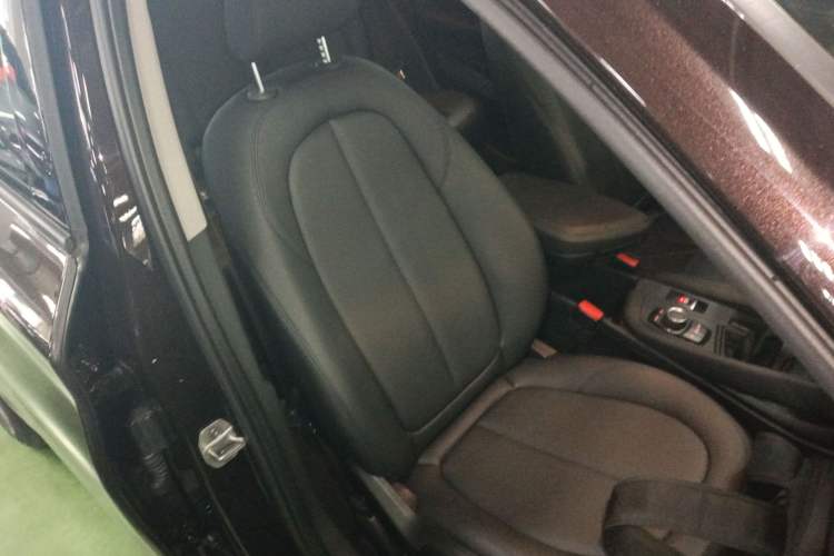 Used BMW X1 2016 sDrive18Li Fashion Model Right Front Seat