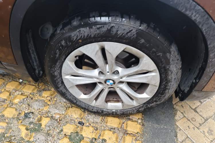 Used BMW X1 2016 sDrive18Li Premium Edition Right Front Wheel Hub