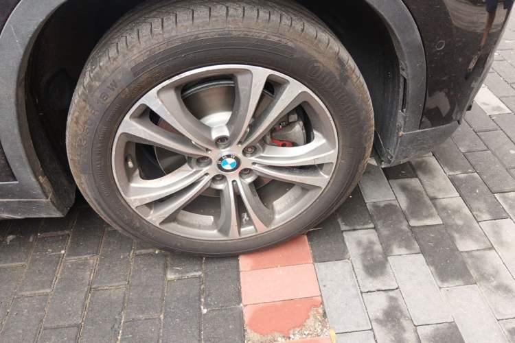 Used BMW X1 2016 sDrive20Li Luxury Model Right Front Wheel Hub