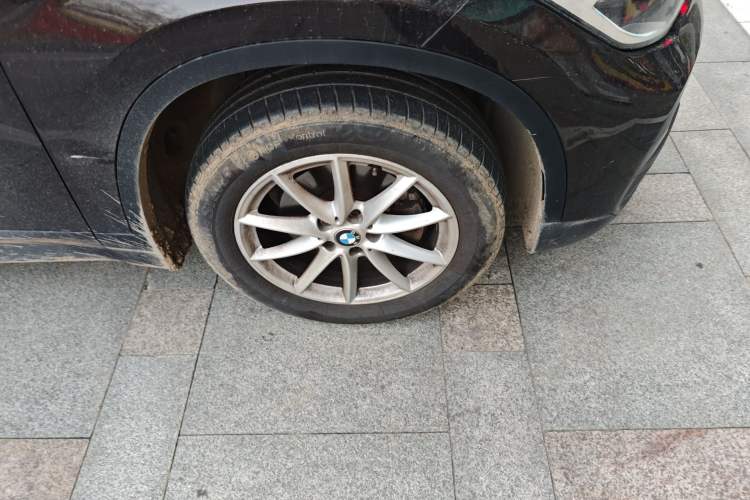 Used BMW X1 2016 sDrive18Li Fashion Model Right Front Wheel Hub