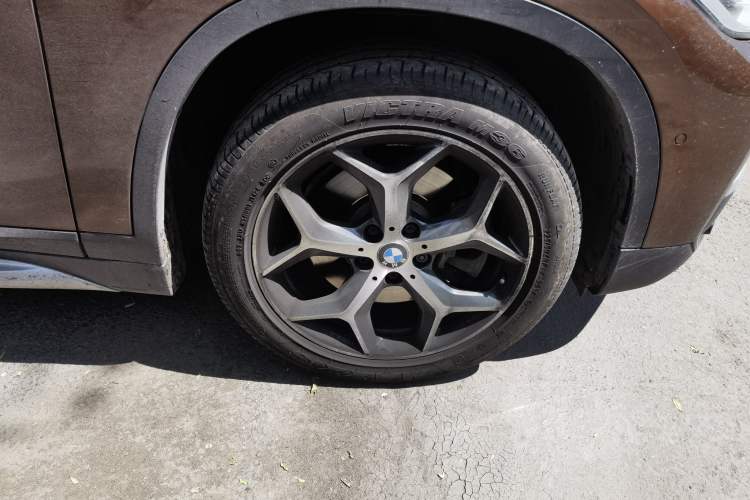 Used BMW X1 2016 xDrive25Li Luxury Model Right Front Wheel Hub