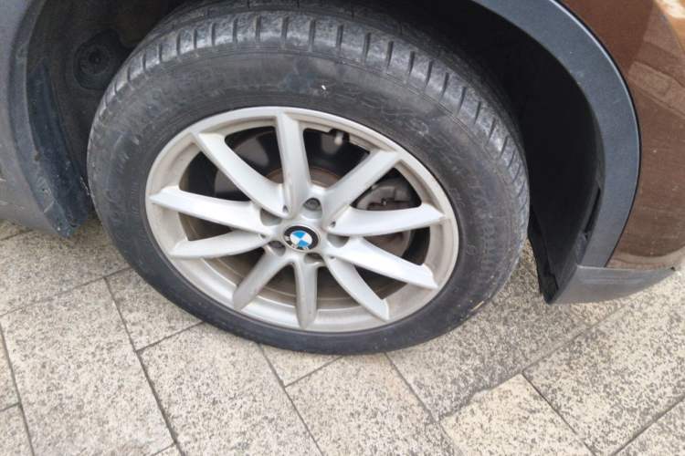 Used BMW X1 2016 sDrive18Li Fashion Model Right Front Wheel Hub