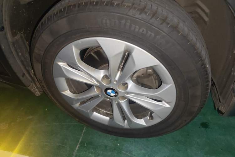 Used BMW X1 2016 sDrive18Li Fashion Model Right Front Wheel Hub