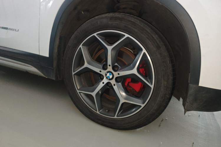 Used BMW X1 2016 sDrive20Li Luxury Model Right Front Wheel Hub