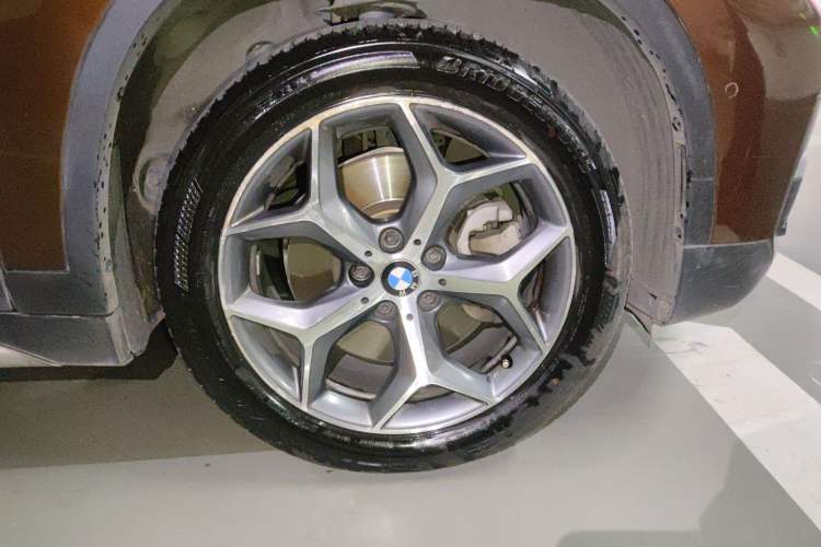 Used BMW X1 2016 sDrive20Li Luxury Model Right Front Wheel Hub