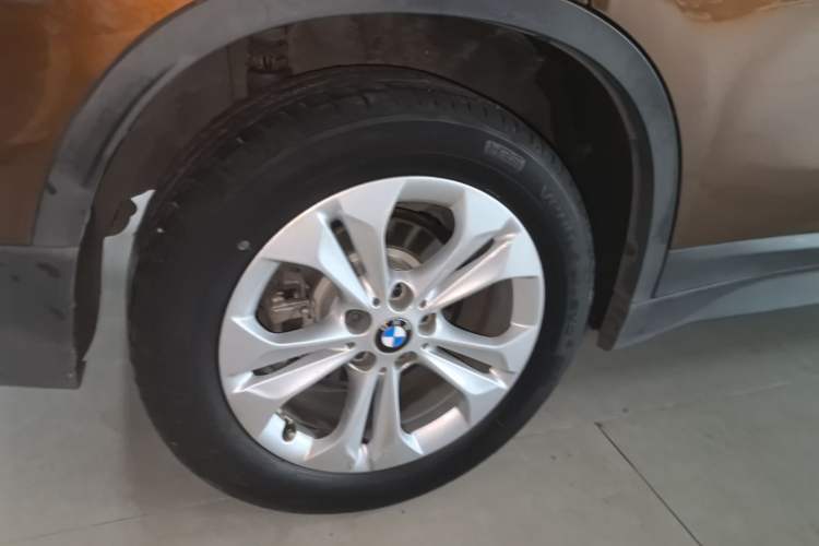 Used BMW X1 2016 sDrive18Li Premium Edition Right Rear Wheel Hub