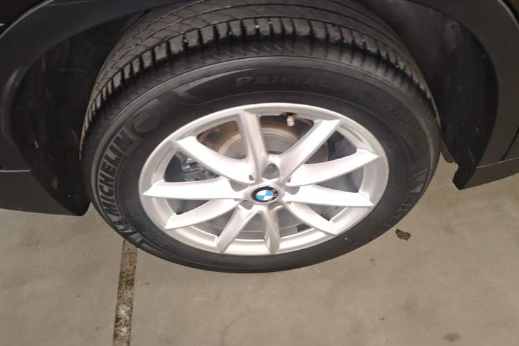 Used BMW X1 2016 sDrive18Li Fashion Model Right Rear Wheel Hub