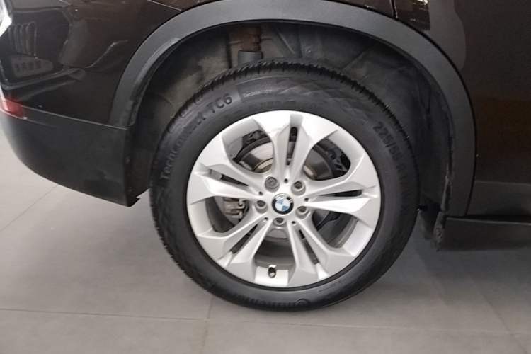 Used BMW X1 2016 sDrive18Li Premium Edition Right Rear Wheel Hub