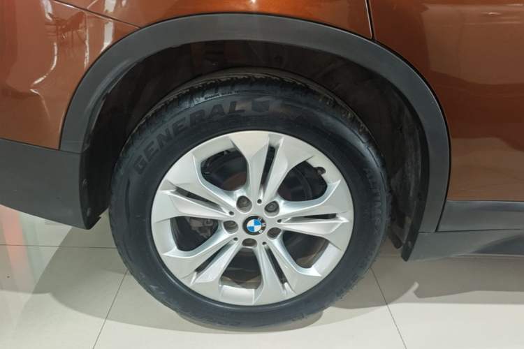Used BMW X1 2016 sDrive18Li Premium Edition Right Rear Wheel Hub