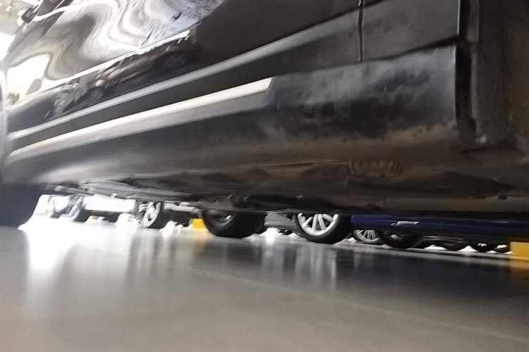 Used BMW X1 2016 sDrive18Li Premium Edition Right Side Sill