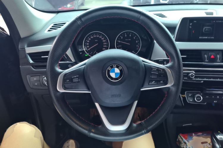 Used BMW X1 2016 sDrive18Li Fashion Model Steering Wheel