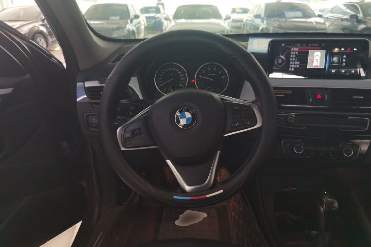 Used BMW X1 2016 sDrive18Li Fashion Model Steering Wheel