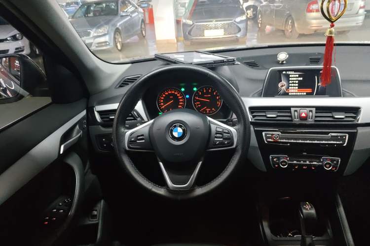 Used BMW X1 2016 sDrive18Li Premium Edition Steering Wheel