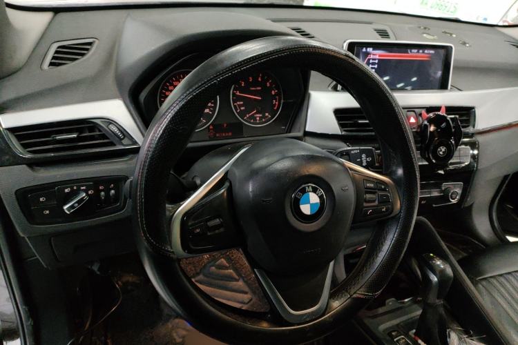 Used BMW X1 2016 sDrive18Li Fashion Model Steering Wheel