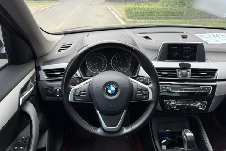 Used BMW X1 2016 sDrive18Li Fashion Model Steering Wheel