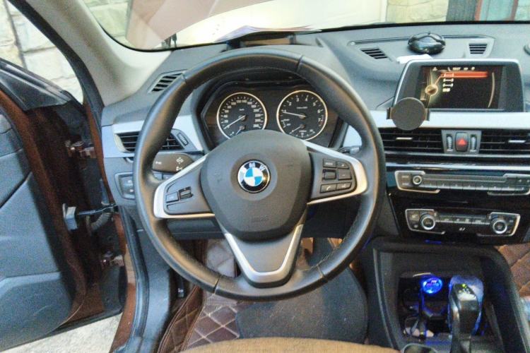 Used BMW X1 2016 sDrive18Li Fashion Model Steering Wheel