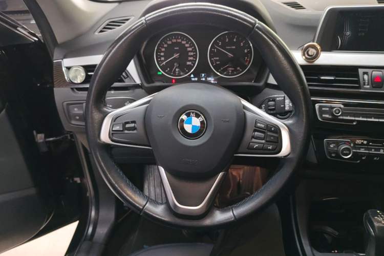 Used BMW X1 2016 sDrive18Li Premium Edition Steering Wheel