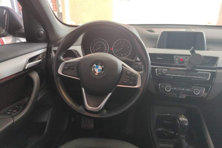 Used BMW X1 2016 sDrive18Li Fashion Model Steering Wheel
