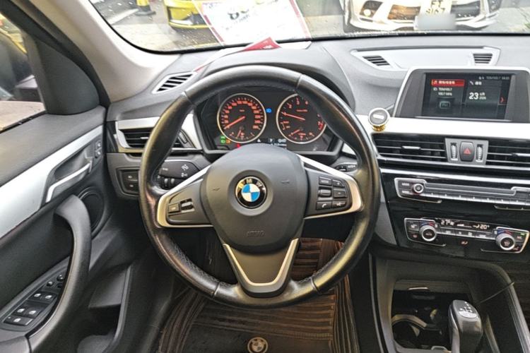 Used BMW X1 2016 sDrive18Li Fashion Model Steering Wheel