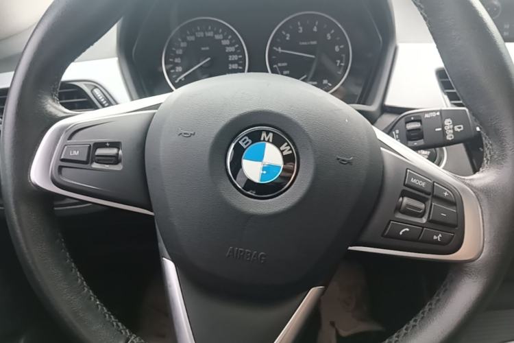 Used BMW X1 2016 sDrive18Li Fashion Model Steering Wheel