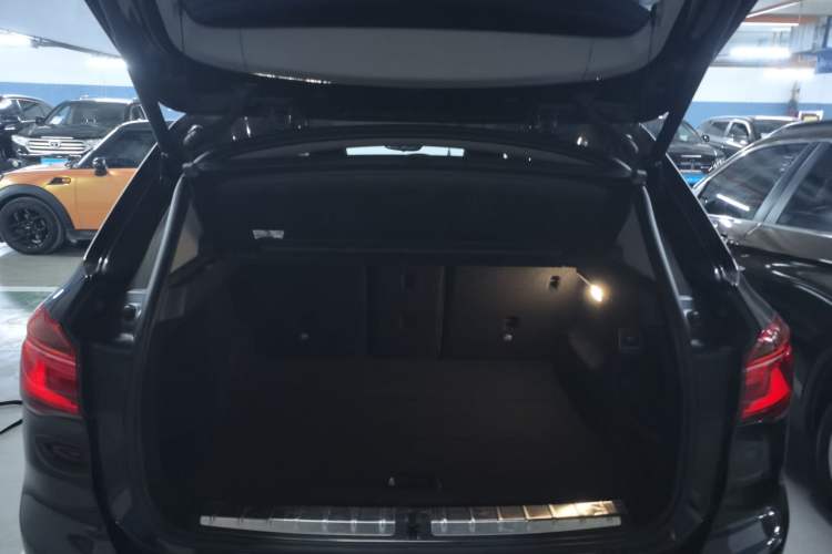 Used BMW X1 2016 sDrive18Li Fashion Model Trunk