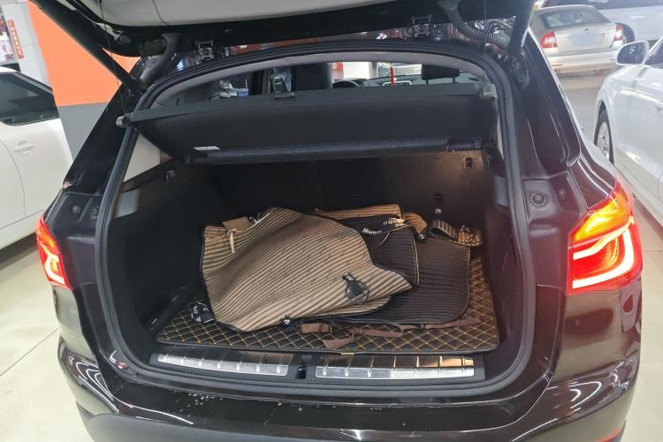 Used BMW X1 2016 sDrive18Li Premium Edition Trunk