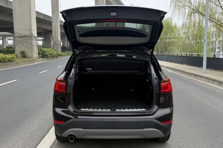 Used BMW X1 2016 sDrive18Li Fashion Model Trunk