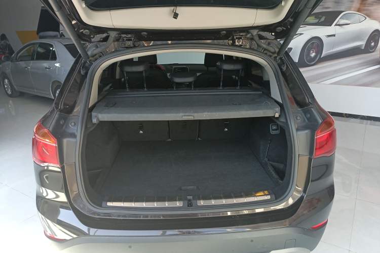 Used BMW X1 2016 sDrive18Li Premium Edition Trunk