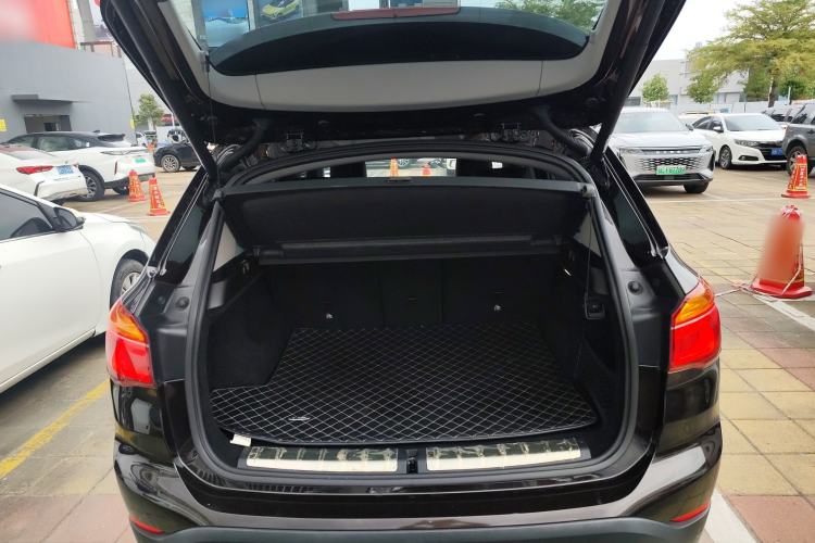 Used BMW X1 2016 sDrive18Li Premium Edition Trunk