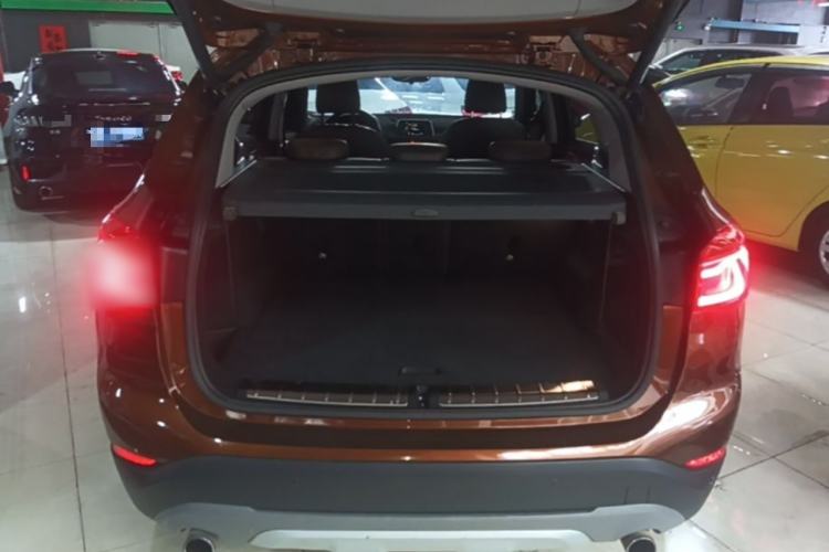 Used BMW X1 2016 sDrive20Li Luxury Model Trunk
