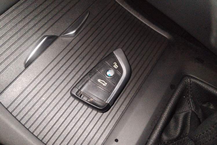 Used BMW X1 2016 sDrive18Li Premium Edition Vehicle Key