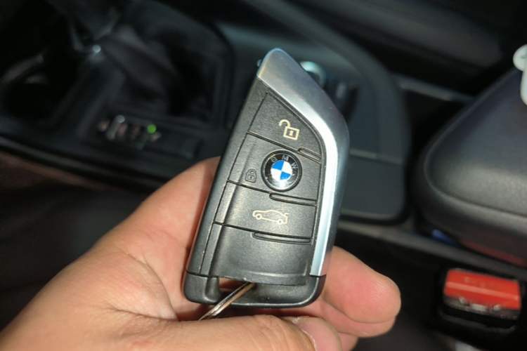 Used BMW X1 2016 sDrive18Li Premium Edition Vehicle Key