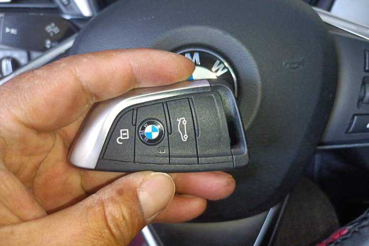 Used BMW X1 2016 sDrive18Li Premium Edition Vehicle Key