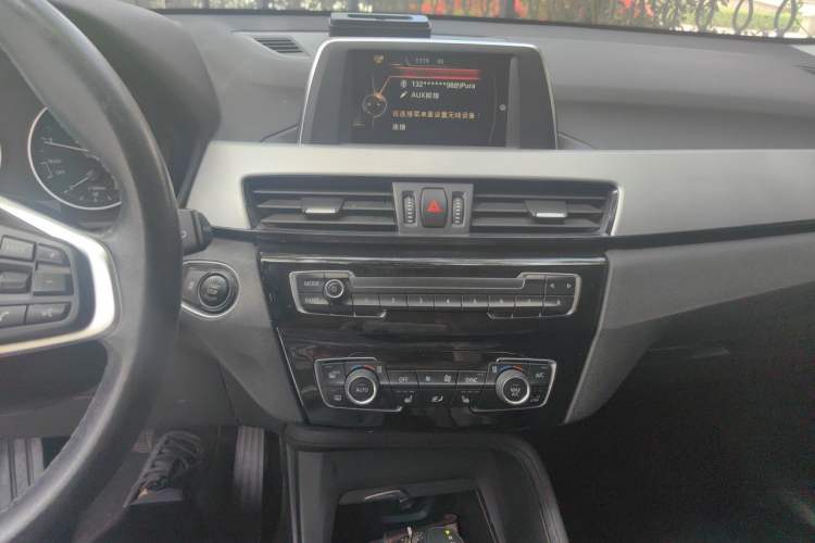Used BMW X1 2016 sDrive18Li Premium Edition Audio And AC Panel