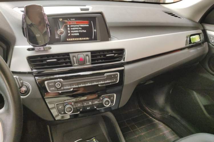 Used BMW X1 2016 sDrive18Li Premium Edition Audio And AC Panel