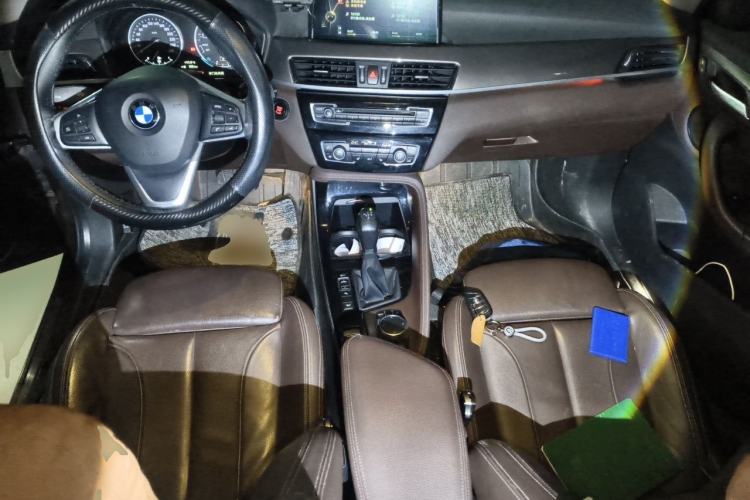 Used BMW X1 2016 xDrive20Li Luxury Model Center Console