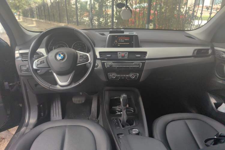 Used BMW X1 2016 sDrive18Li Premium Edition Center Console