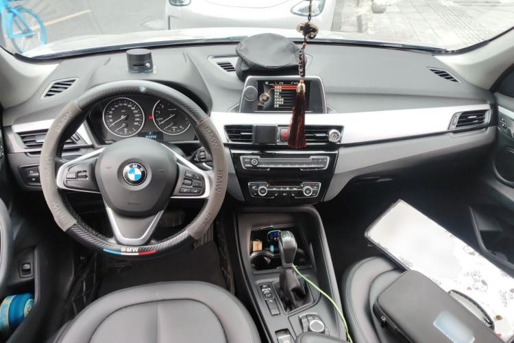 Used BMW X1 2016 sDrive18Li Premium Edition Center Console