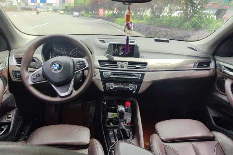 Used BMW X1 2016 sDrive18Li Luxury Model Center Console