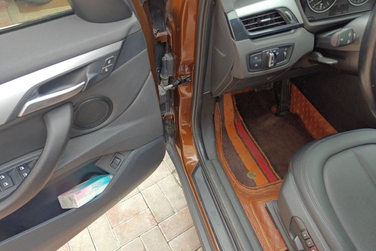 Used BMW X1 2016 sDrive18Li Premium Edition Driver Seat