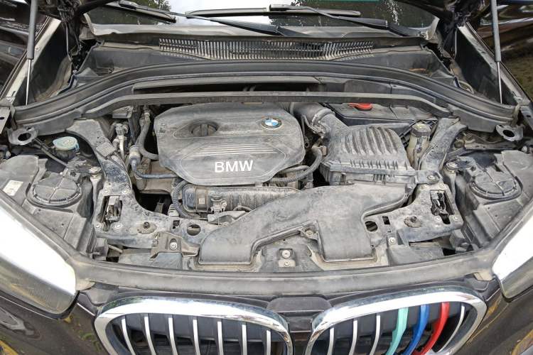 Used BMW X1 2016 sDrive18Li Fashion Model Engine Bay